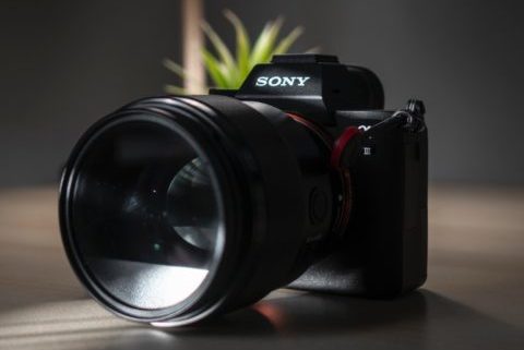 Sony 単焦点レンズ 画像